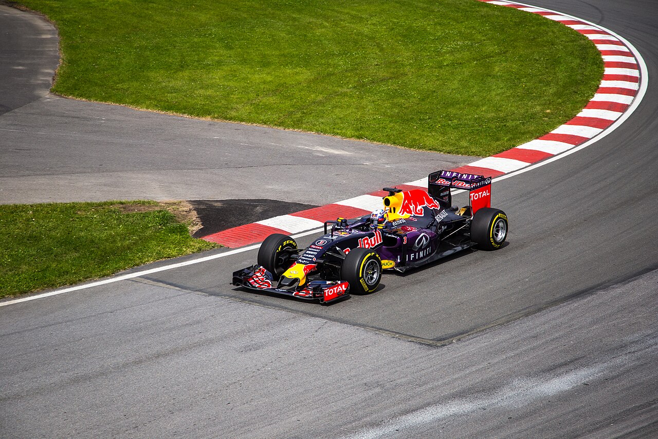 Monoplaza de Fórmula 1 en el circuito Gilles Villeneuve, Canadá (2015)