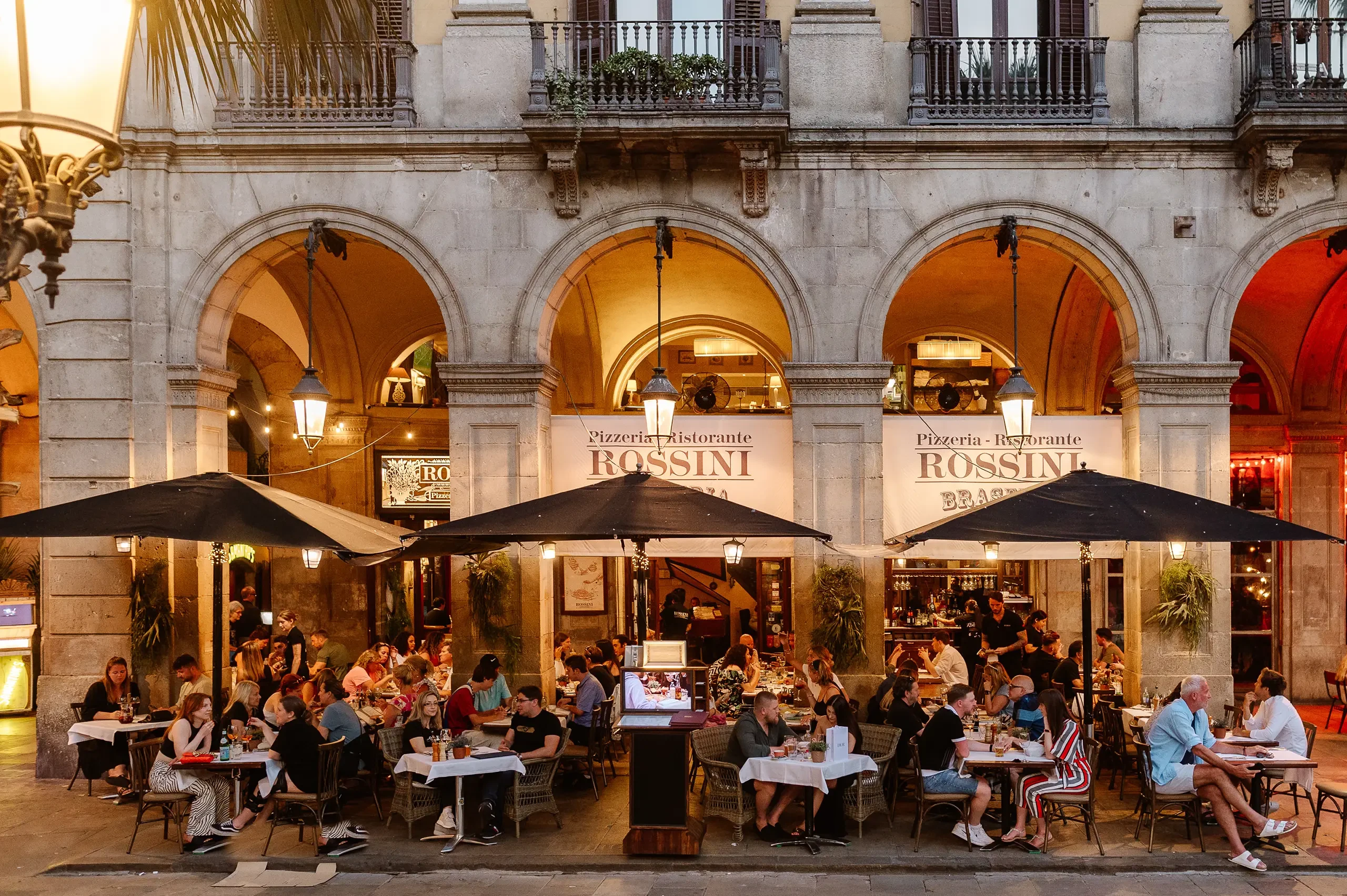 Terrassa de Rossini a Pla&ccedil;a Reial, ideal per sopar durant la Nit dels Museus a Barcelona